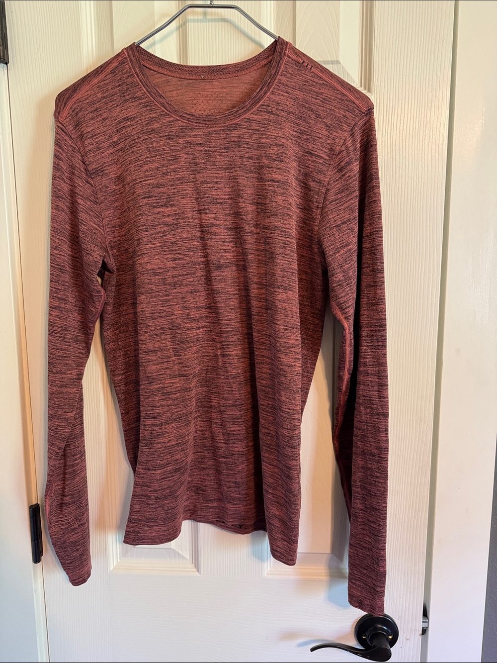 Men’s size S  Lululemon long sleeve metal tech vent base layer or workout shirt